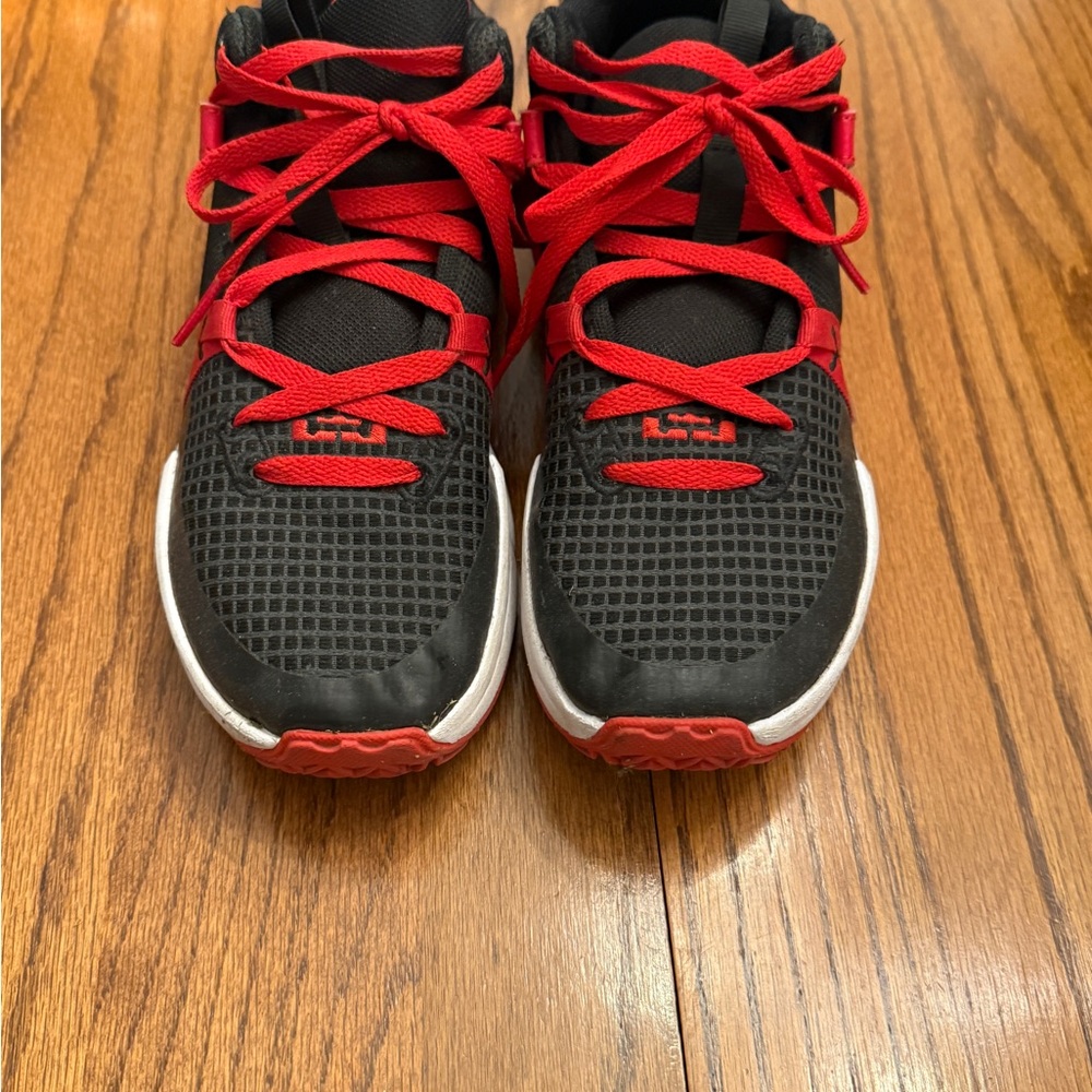 Nike Kids Black and Red Sneakers